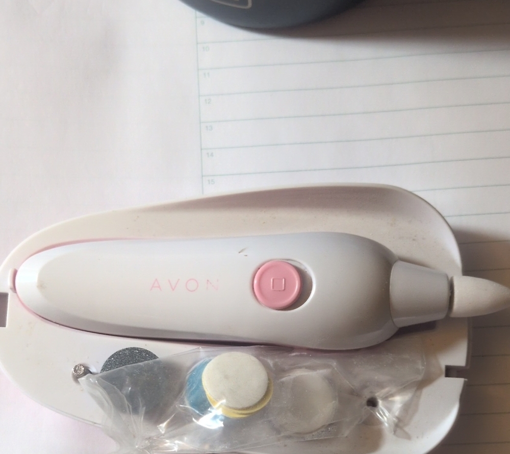 Avon White and Pink Electric Nail Groomer with Accessories